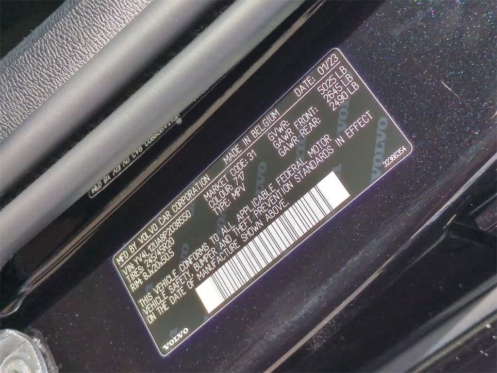 Thumbnail: 2023 Volvo XC40 - 27