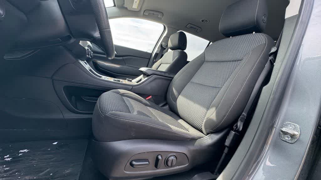 Thumbnail: 2021 GMC Acadia - 16