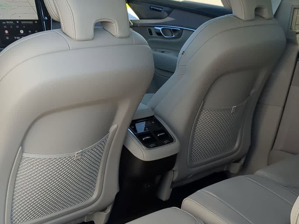Thumbnail: 2026 Volvo XC90 - 17