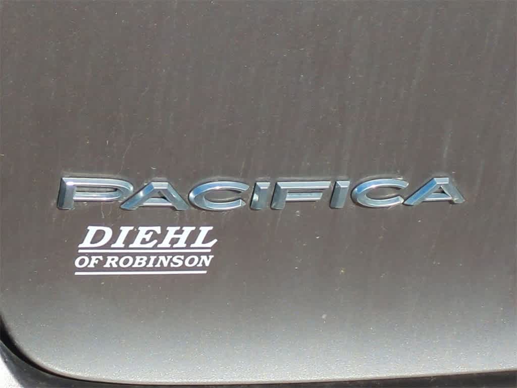 Thumbnail: 2018 Chrysler Pacifica - 9