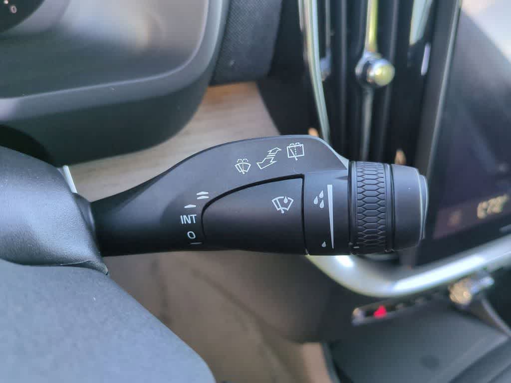 Thumbnail: 2026 Volvo XC90 - 18