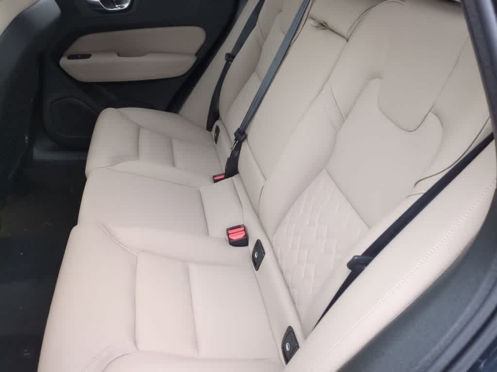 Thumbnail: 2026 Volvo XC60 - 19