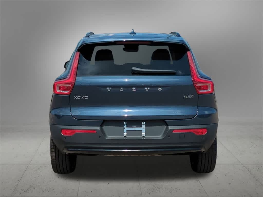 Thumbnail: 2026 Volvo XC40 - 5