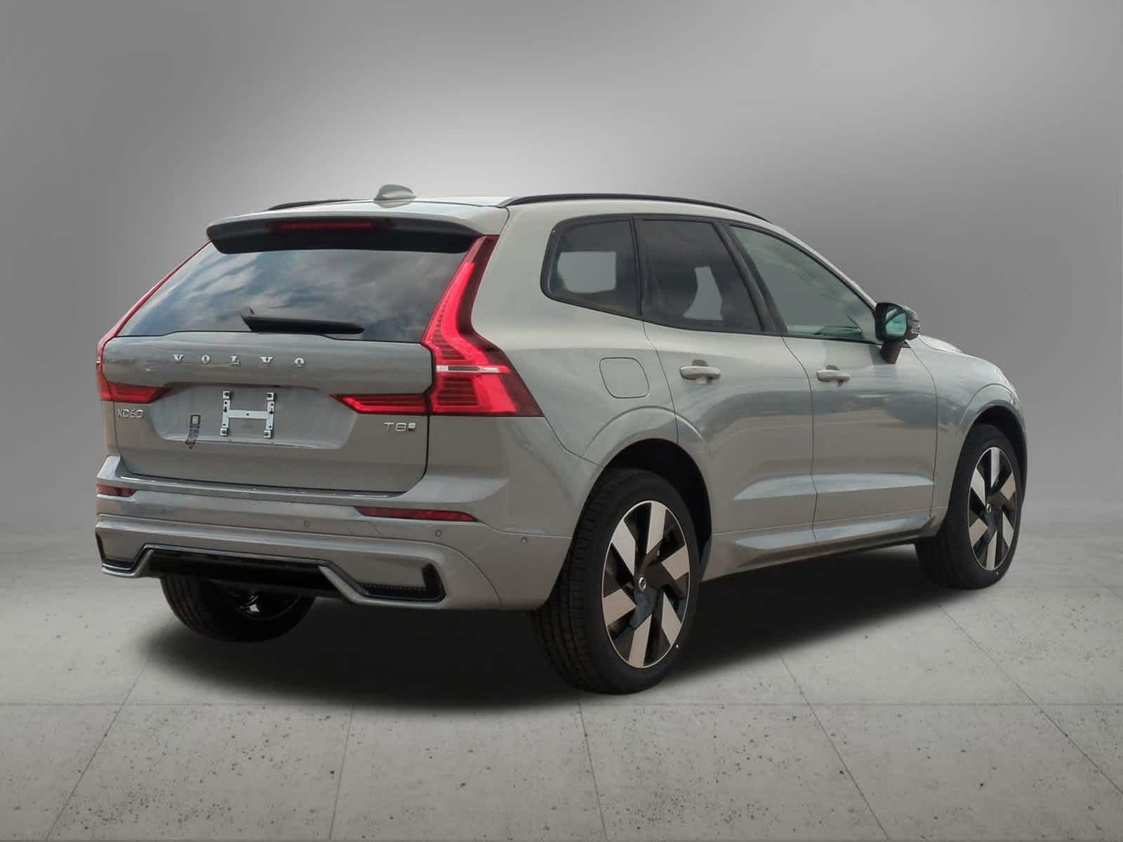 2025 Volvo XC60 Recharge Core 6