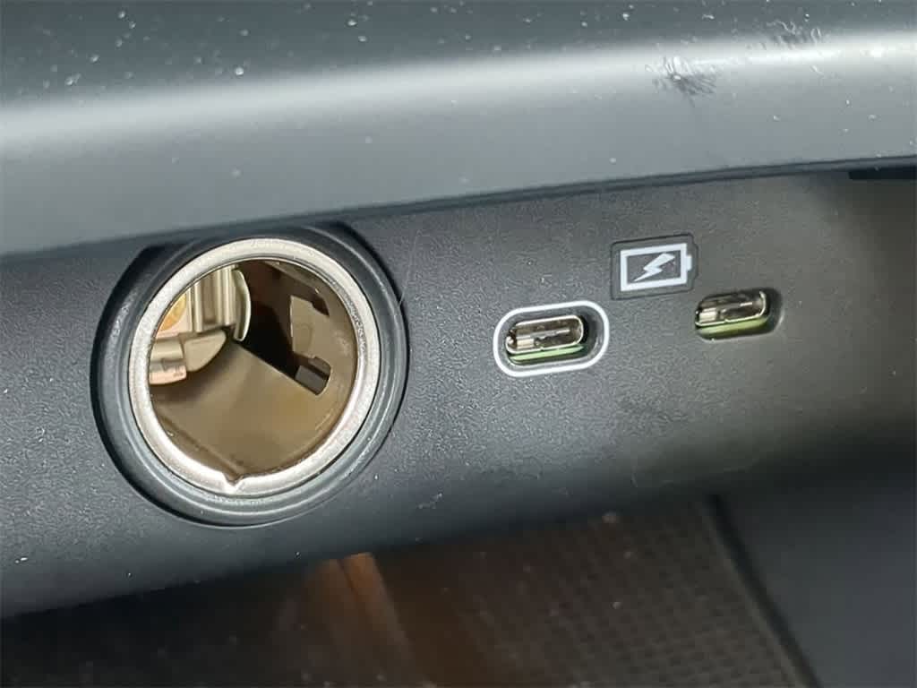 Thumbnail: 2026 Volvo XC40 - 29