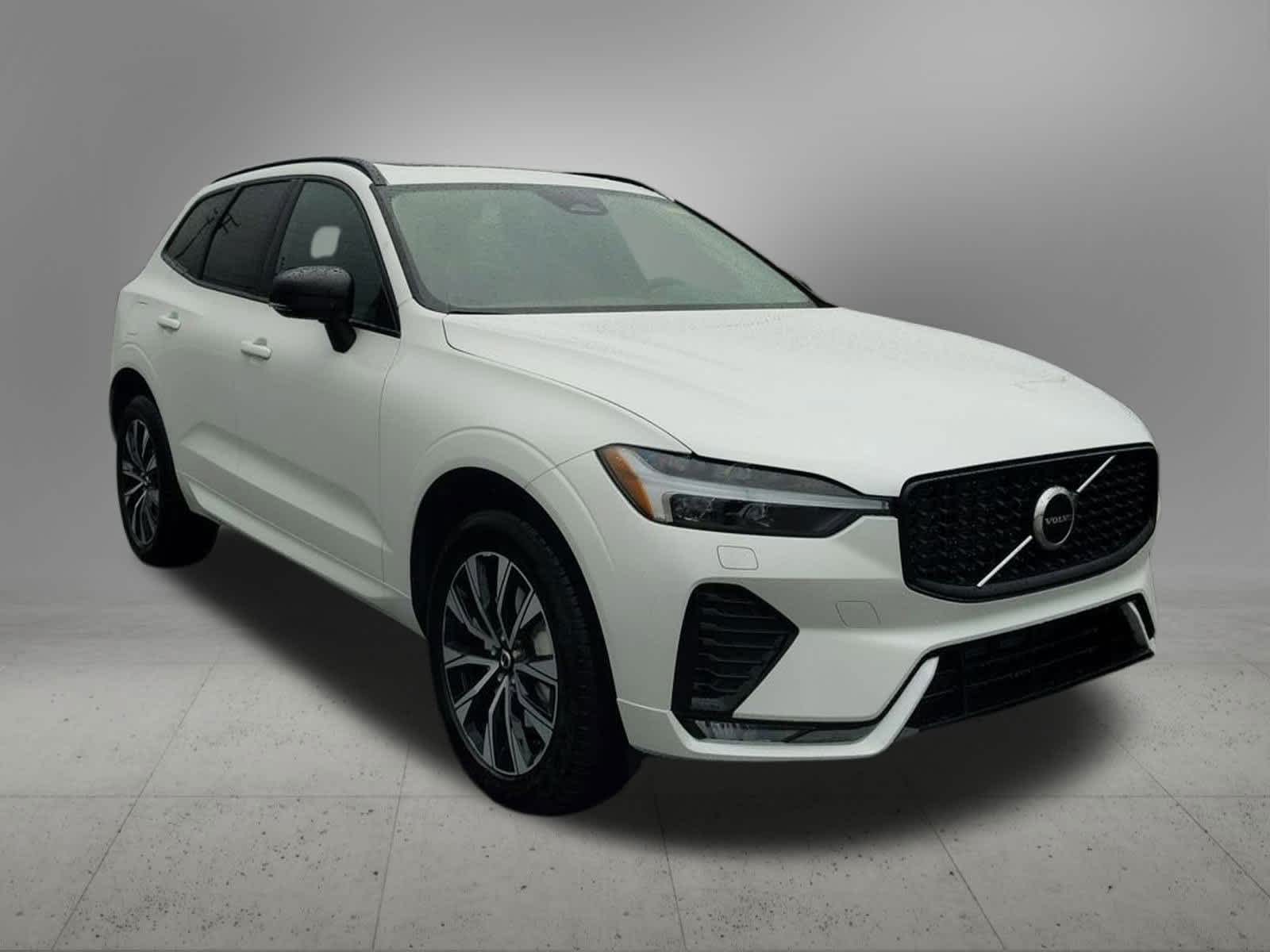 Thumbnail: 2025 Volvo XC60 - 8