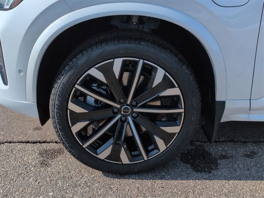 Thumbnail: 2026 Volvo XC90 - 13