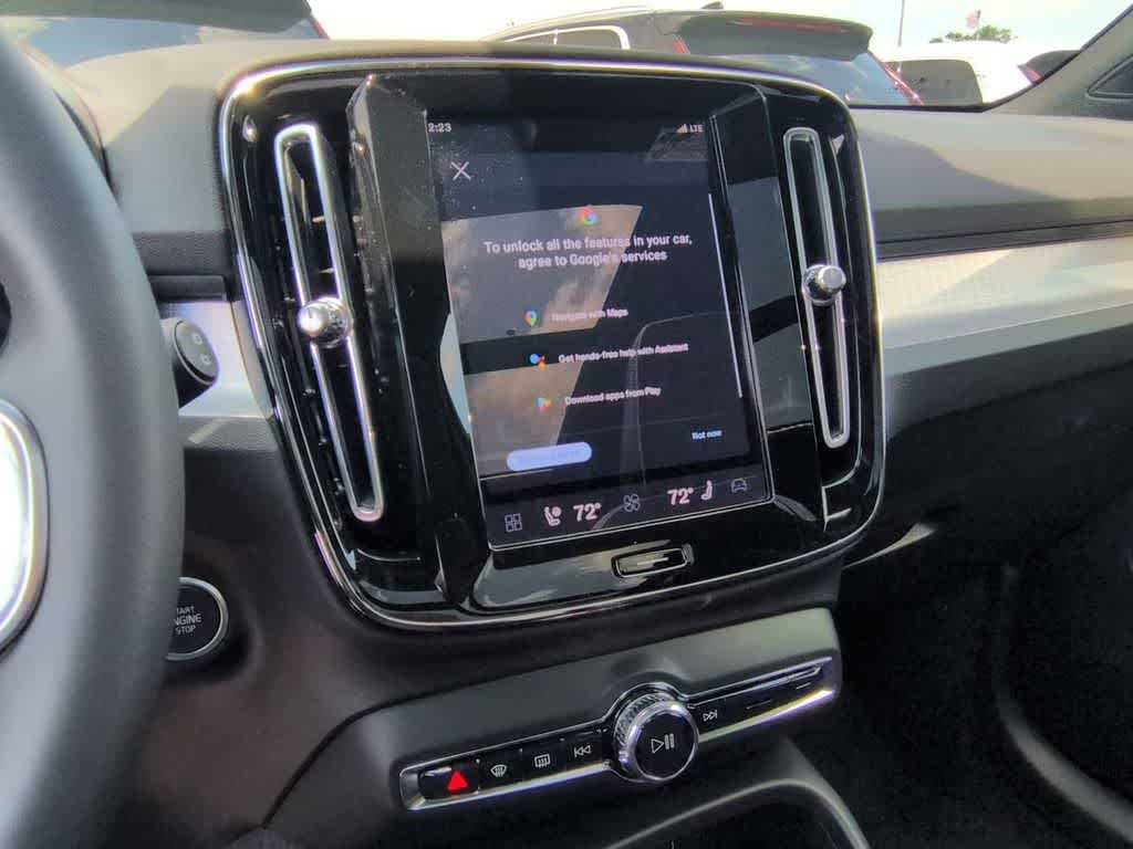 Thumbnail: 2026 Volvo XC40 - 28