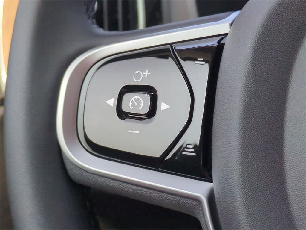 Thumbnail: 2026 Volvo XC60 - 24