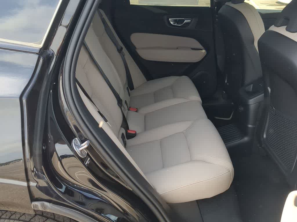 Thumbnail: 2026 Volvo XC60 - 19
