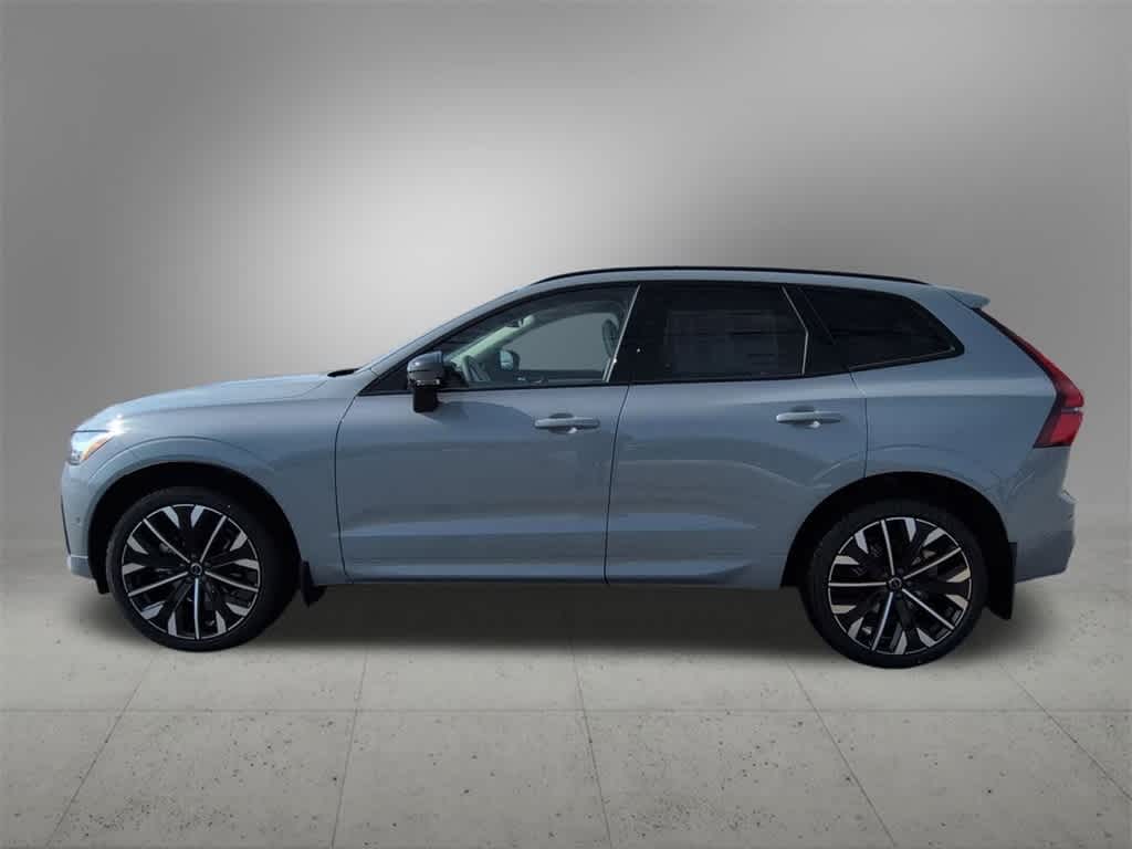 Thumbnail: 2026 Volvo XC60 - 3