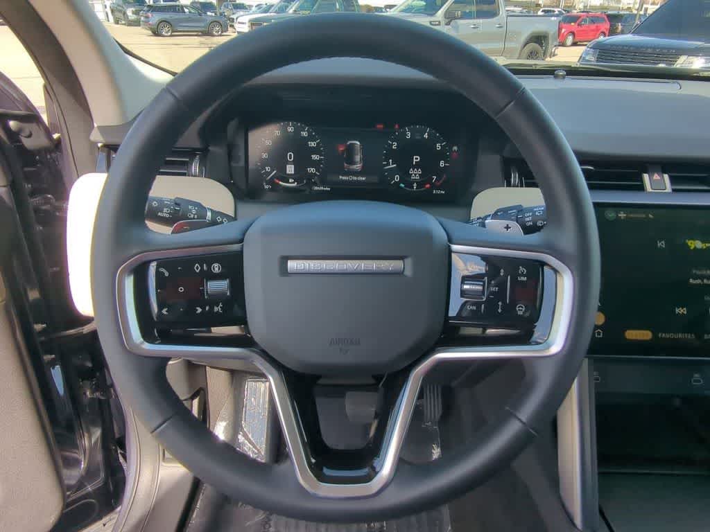 Thumbnail: 2024 Land Rover Discovery Sport - 21