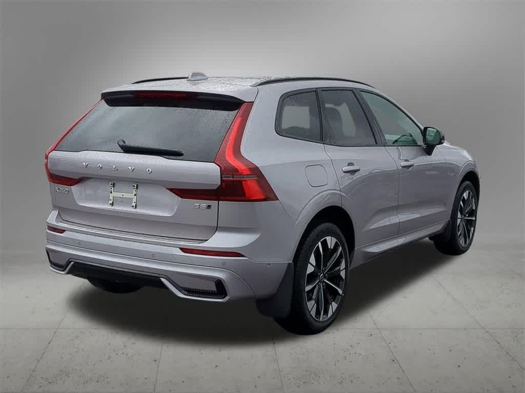 Thumbnail: 2026 Volvo XC60 - 6