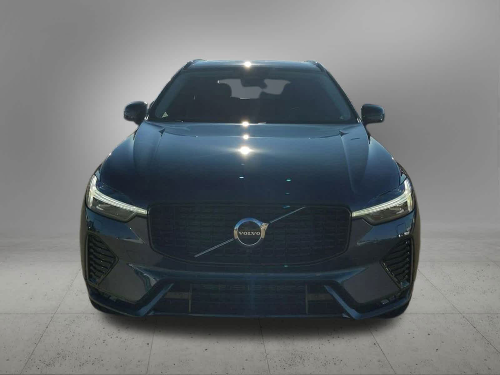 Thumbnail: 2025 Volvo XC60 - 9