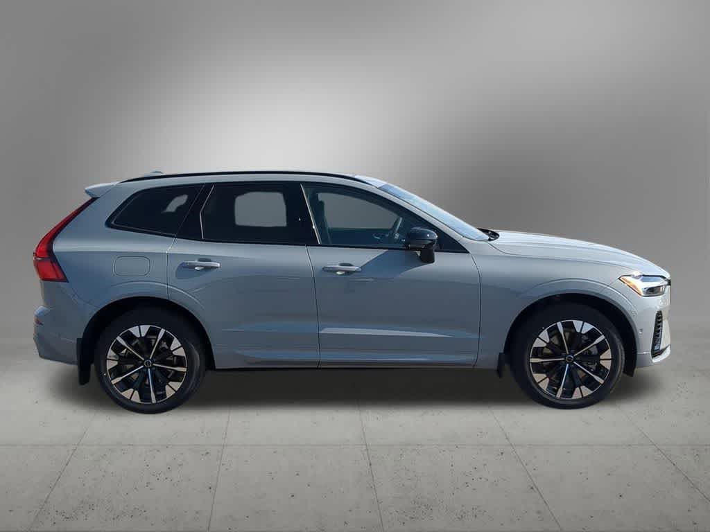 Thumbnail: 2026 Volvo XC60 - 7