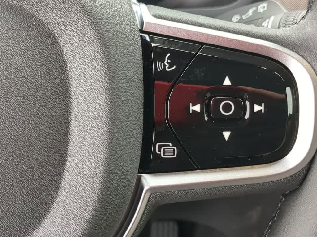 Thumbnail: 2026 Volvo XC90 - 25