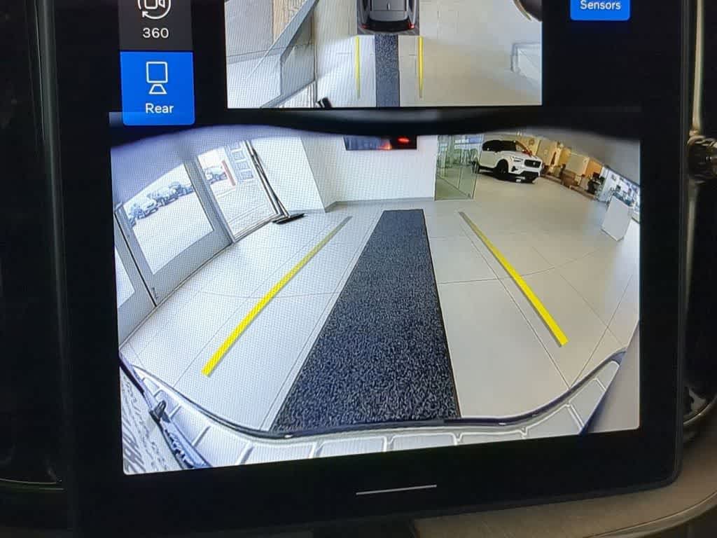 Thumbnail: 2026 Volvo XC60 - 21