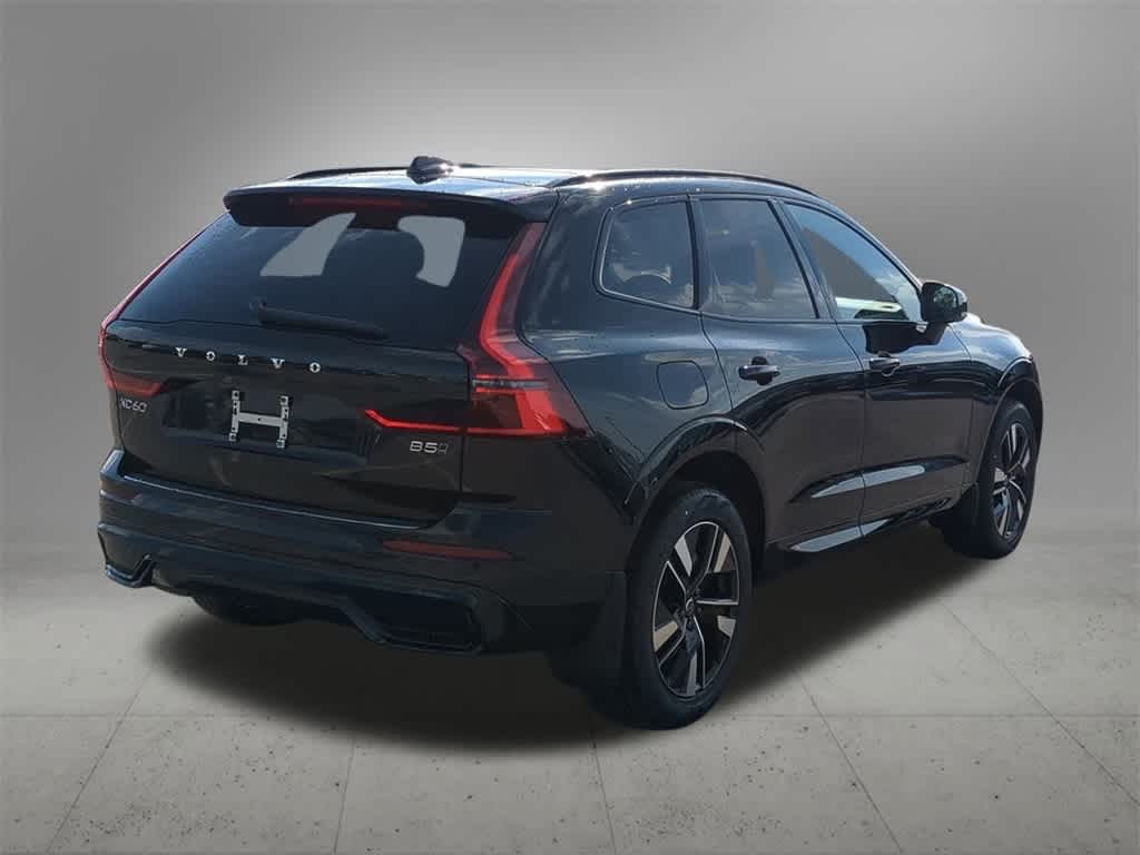 Thumbnail: 2026 Volvo XC60 - 6