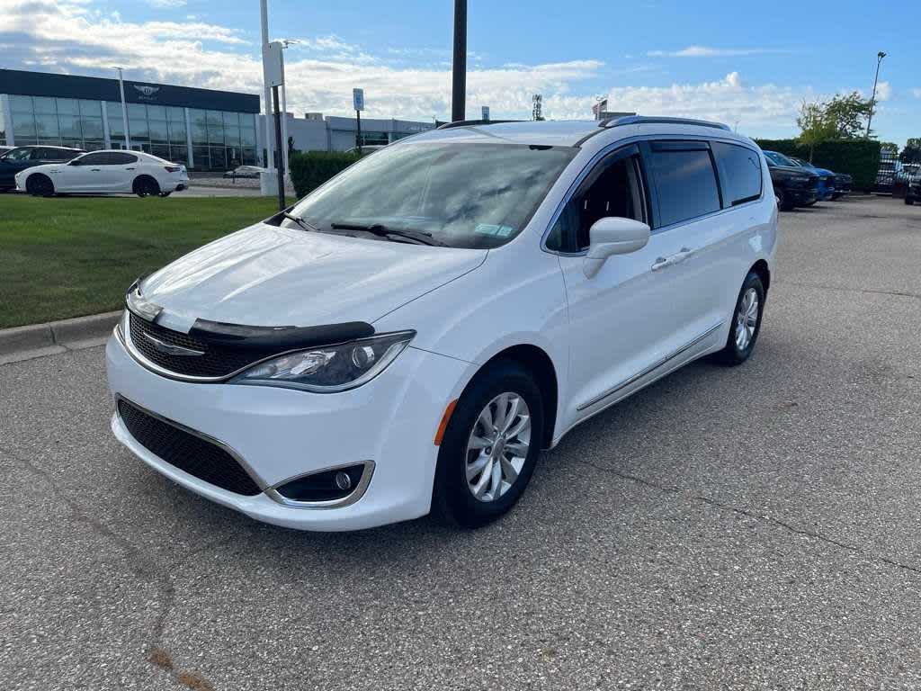 2019 Chrysler Pacifica Touring L -
                  Troy, MI