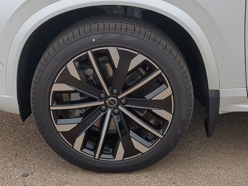 Thumbnail: 2026 Volvo XC90 - 13