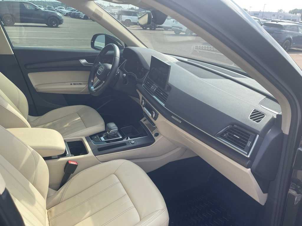Thumbnail: 2022 Audi Q5 - 11