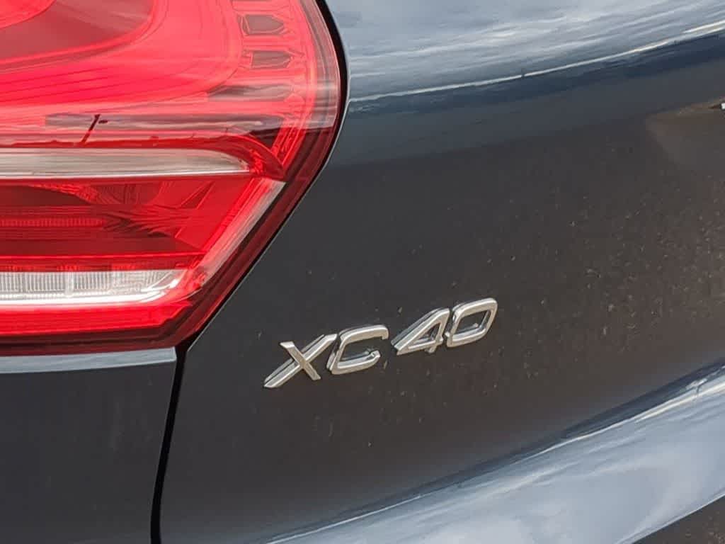 Thumbnail: 2026 Volvo XC40 - 12