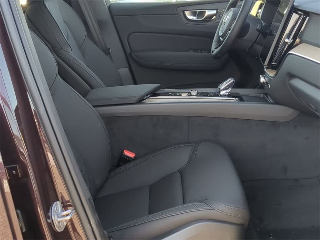 Thumbnail: 2026 Volvo XC60 - 20