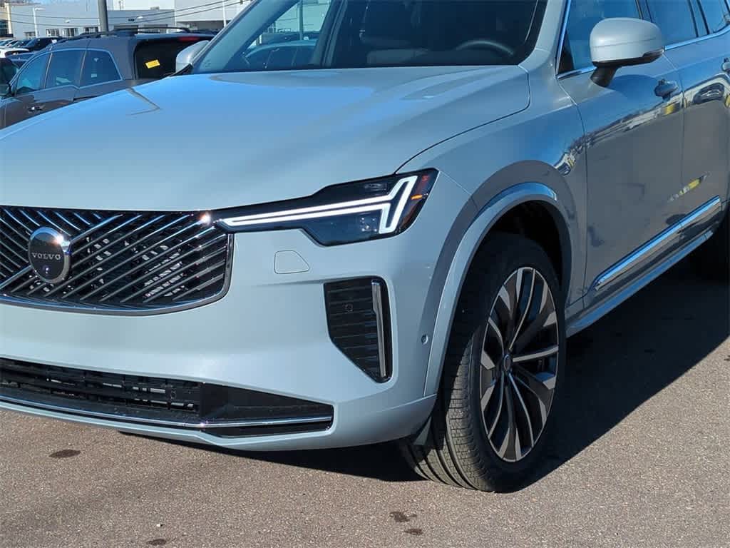 2026 Volvo XC90 Plus photo 3