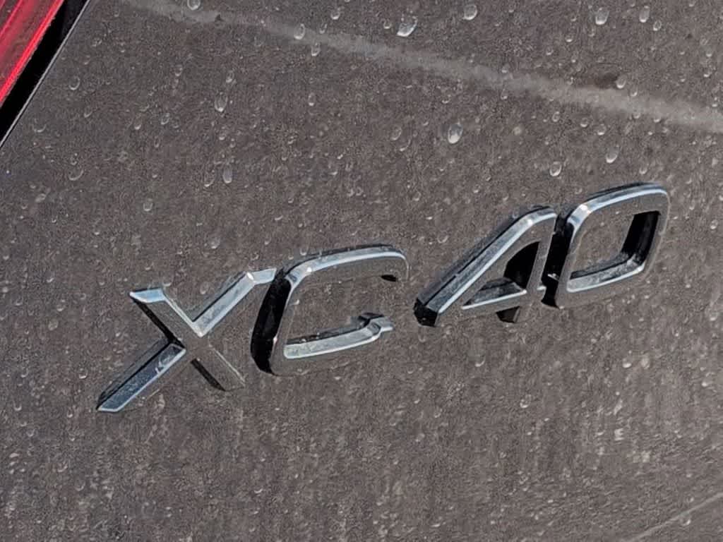 Thumbnail: 2026 Volvo XC40 - 12