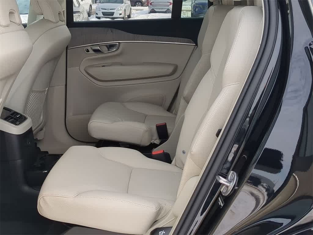 Thumbnail: 2025 Volvo XC90 - 18