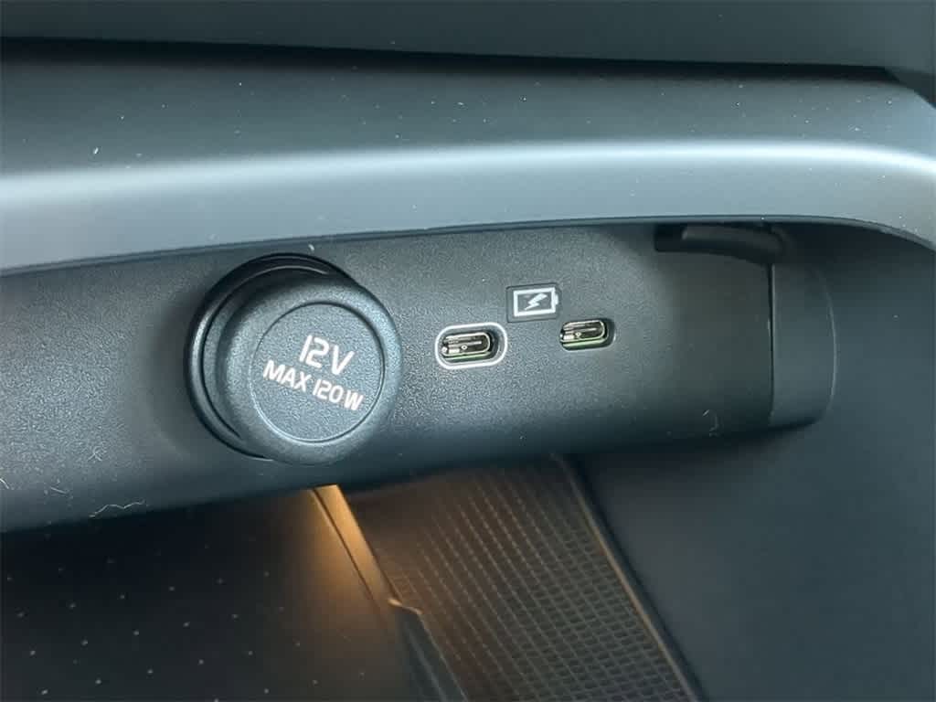 Thumbnail: 2026 Volvo XC40 - 29