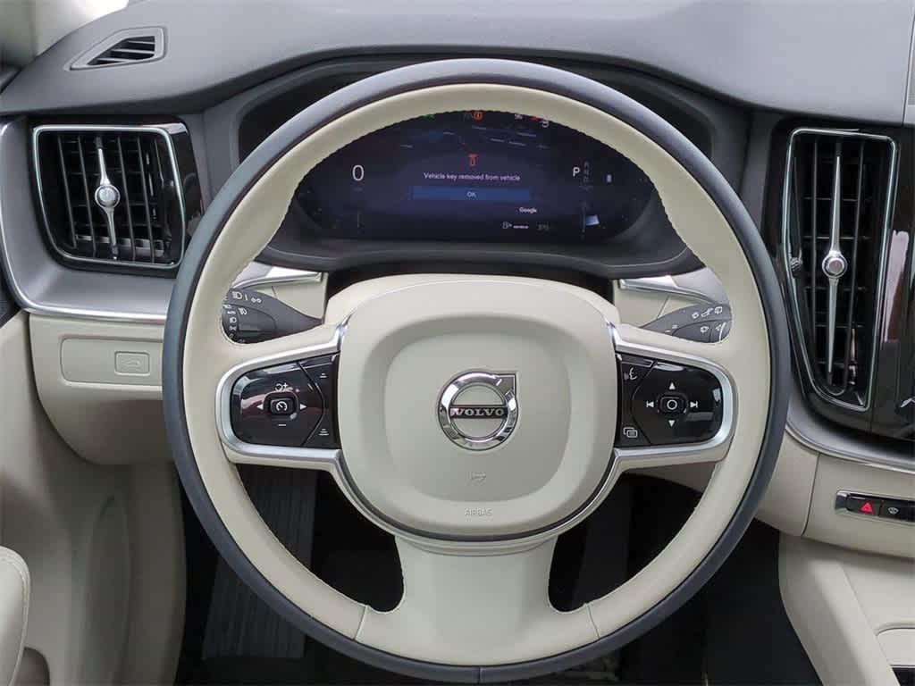 Thumbnail: 2025 Volvo XC60 - 23