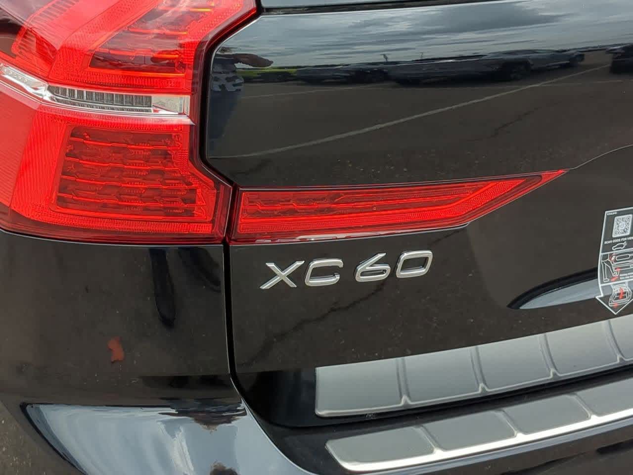 Thumbnail: 2025 Volvo XC60 - 12