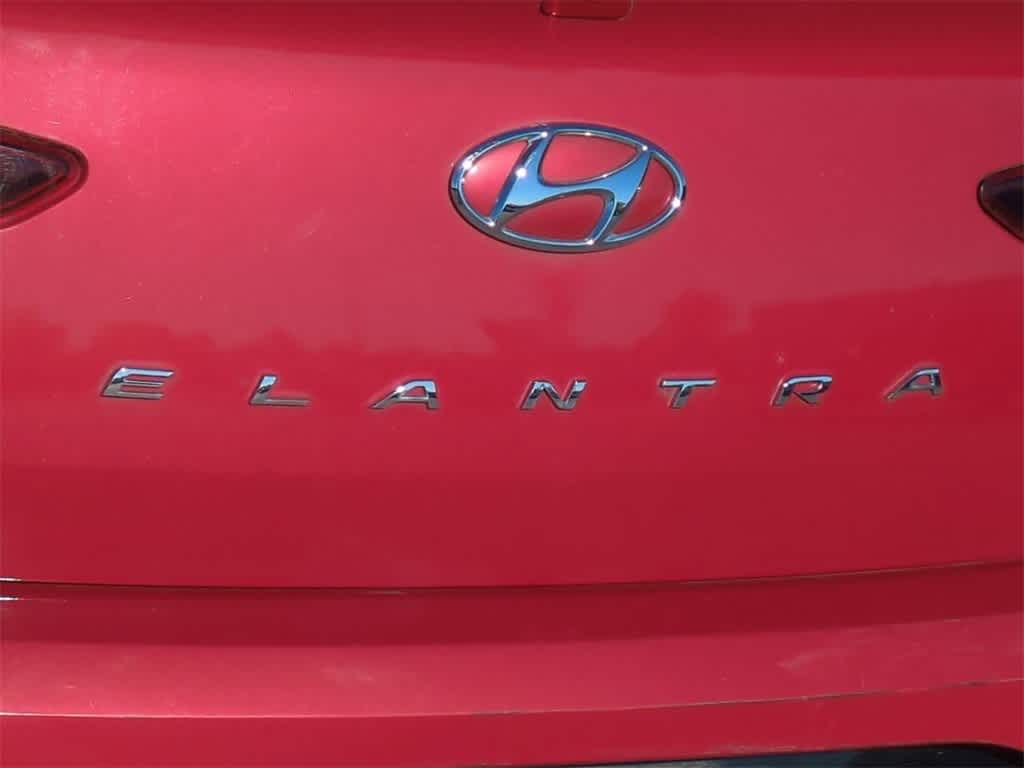 Thumbnail: 2019 Hyundai Elantra - 12