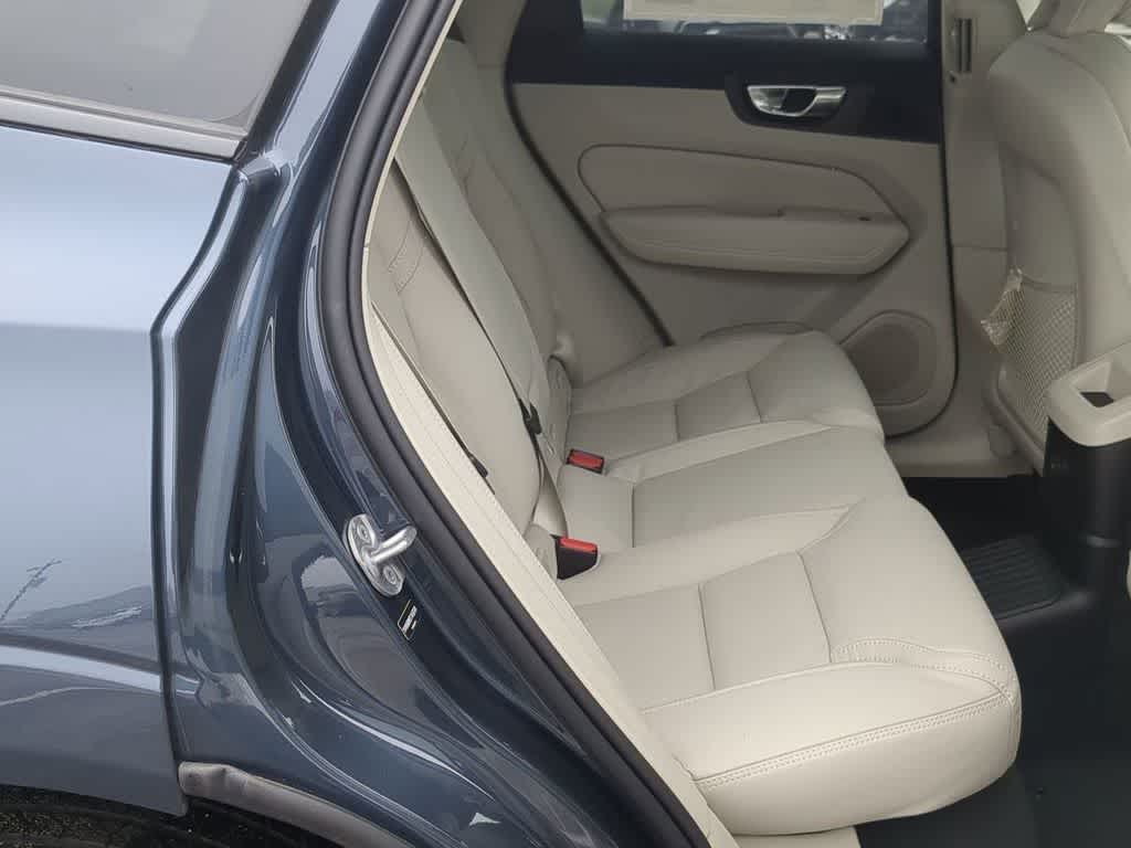 Thumbnail: 2026 Volvo XC60 - 19