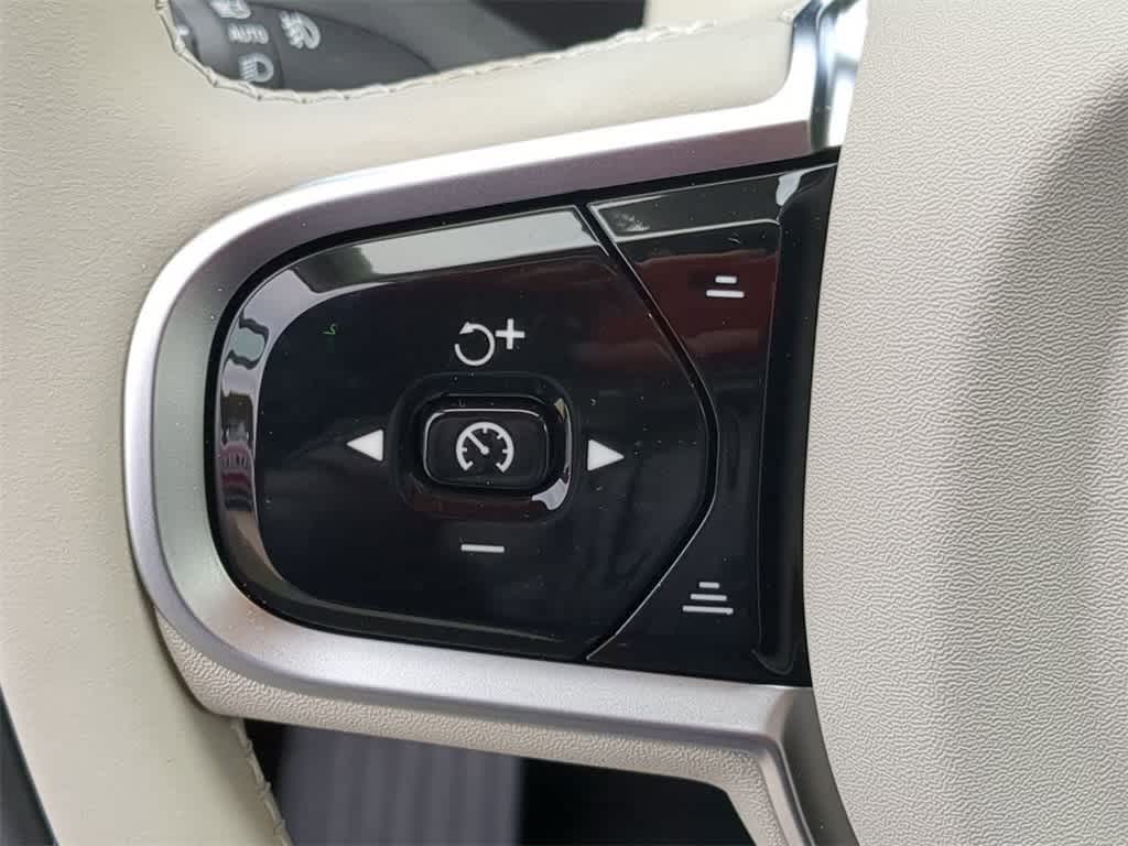 Thumbnail: 2026 Volvo XC90 - 27