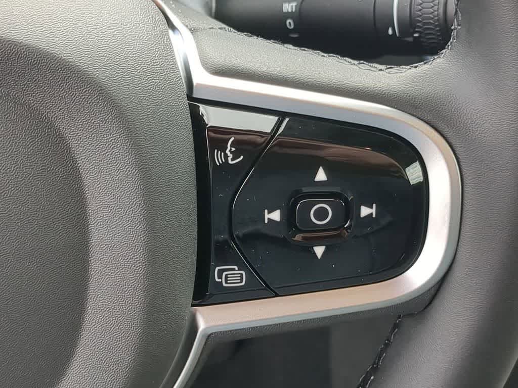Thumbnail: 2026 Volvo XC60 - 23