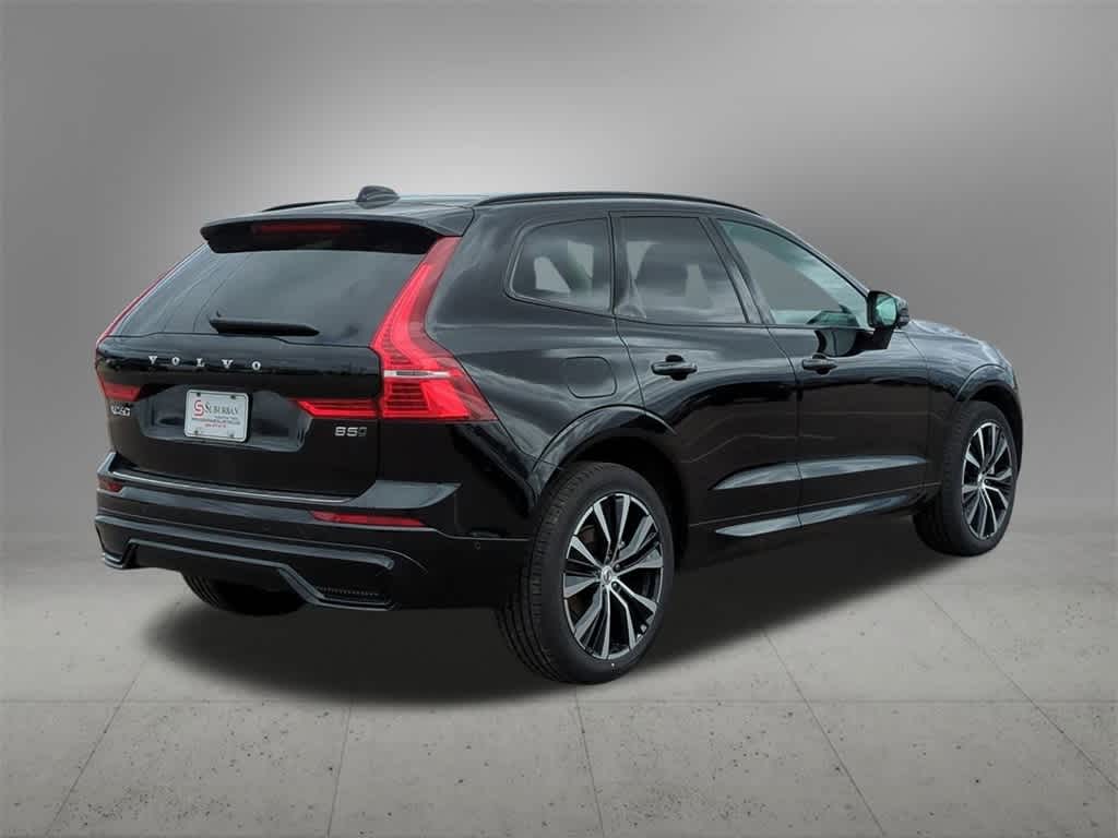 Thumbnail: 2025 Volvo XC60 - 6