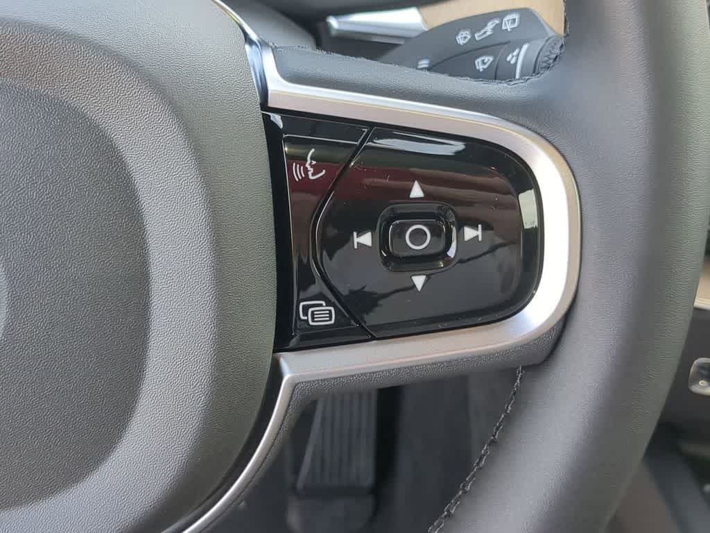 Thumbnail: 2026 Volvo XC60 - 23