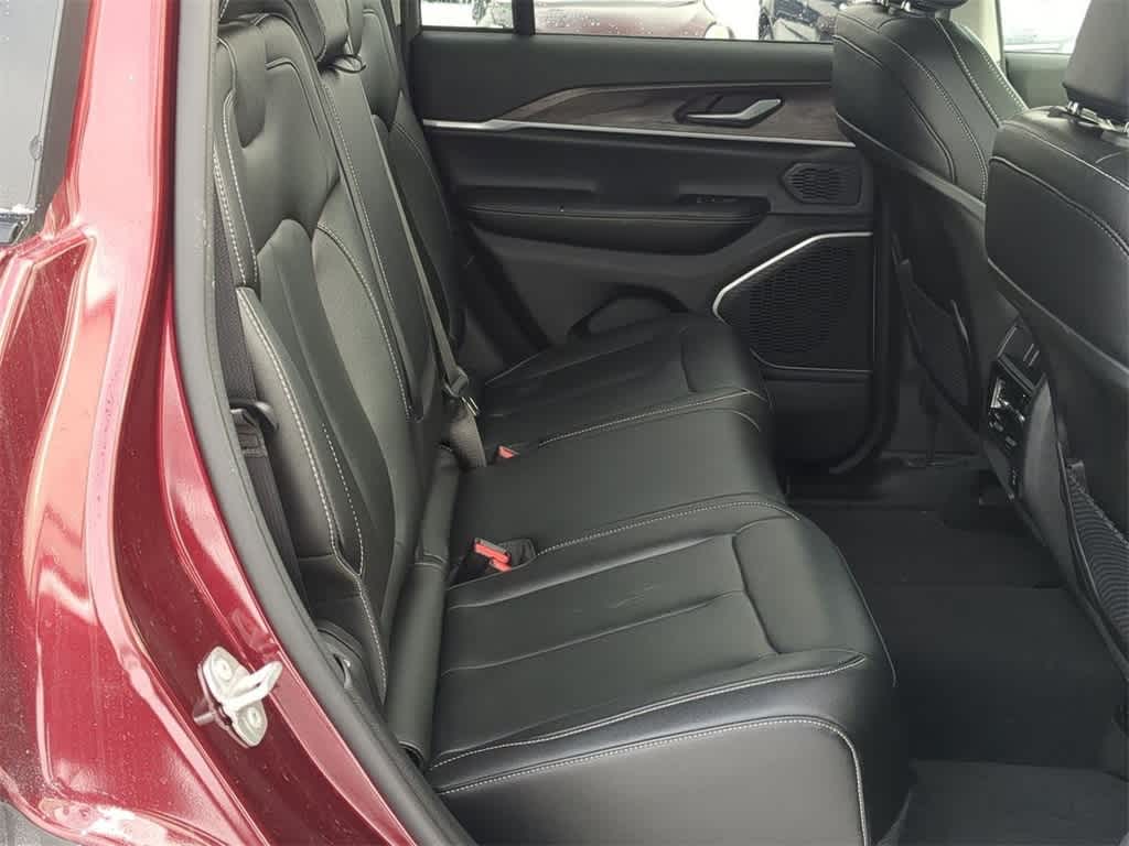 Thumbnail: 2024 Jeep Grand Cherokee - 19