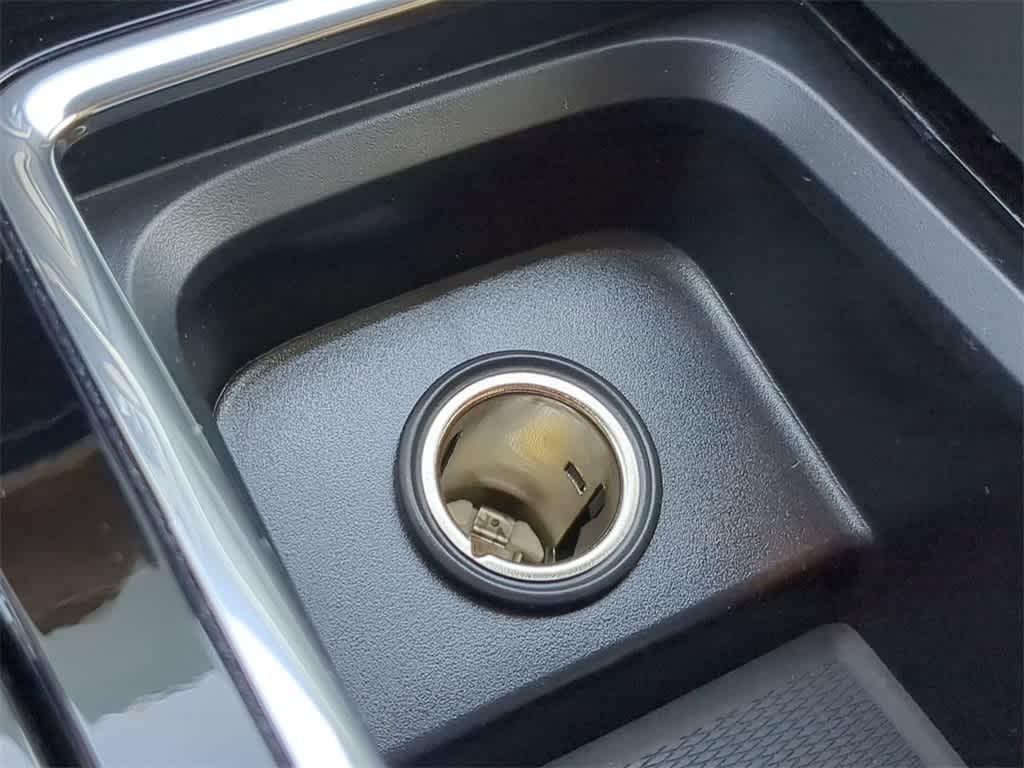 Thumbnail: 2026 Volvo XC60 - 29