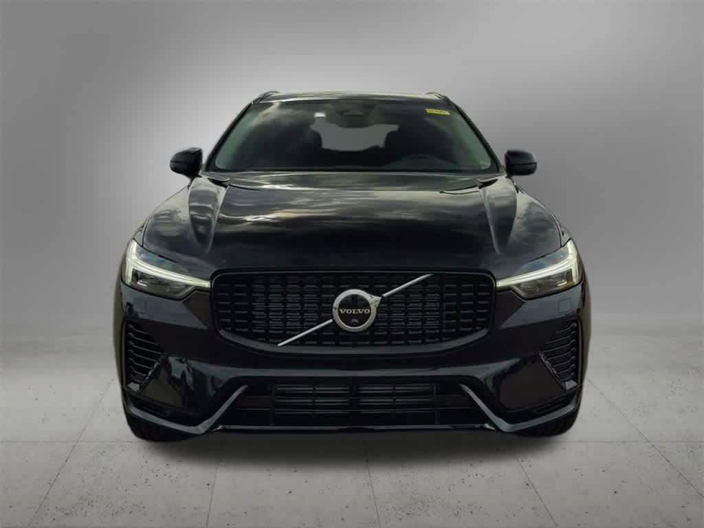 Thumbnail: 2025 Volvo XC60 - 9
