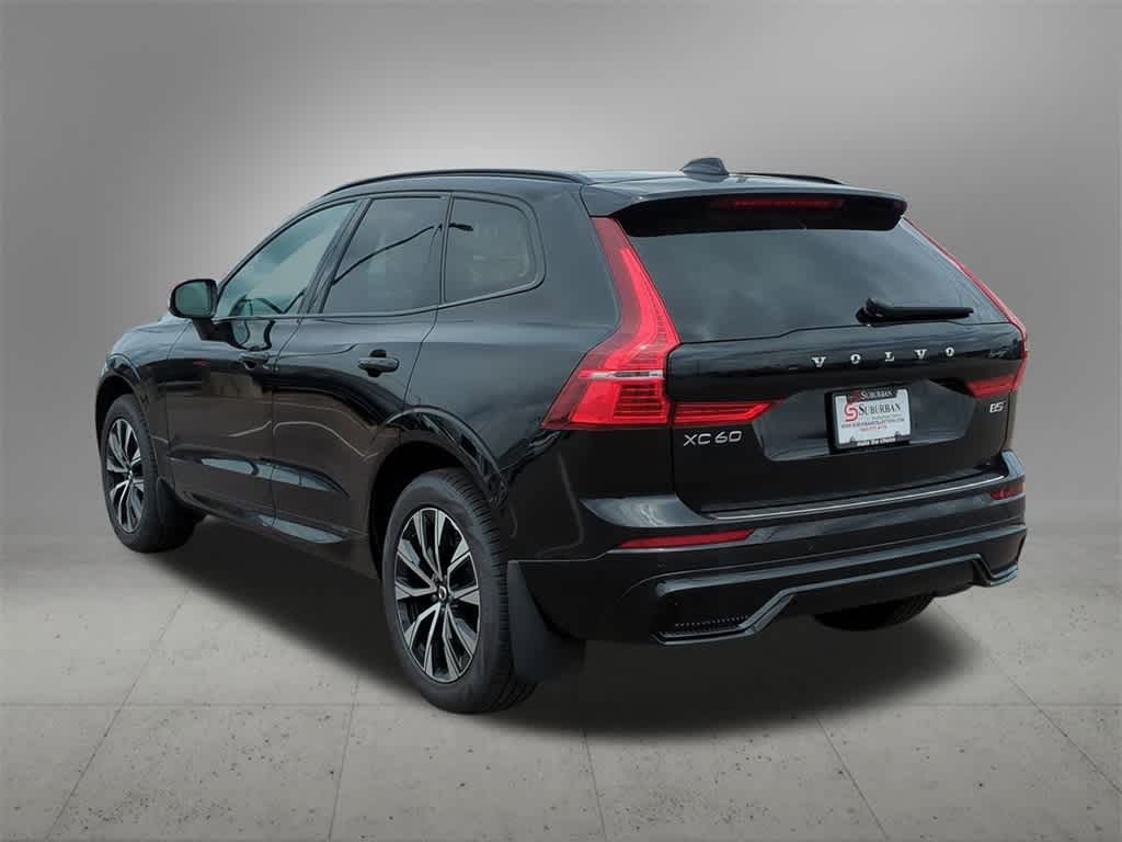 Thumbnail: 2025 Volvo XC60 - 4
