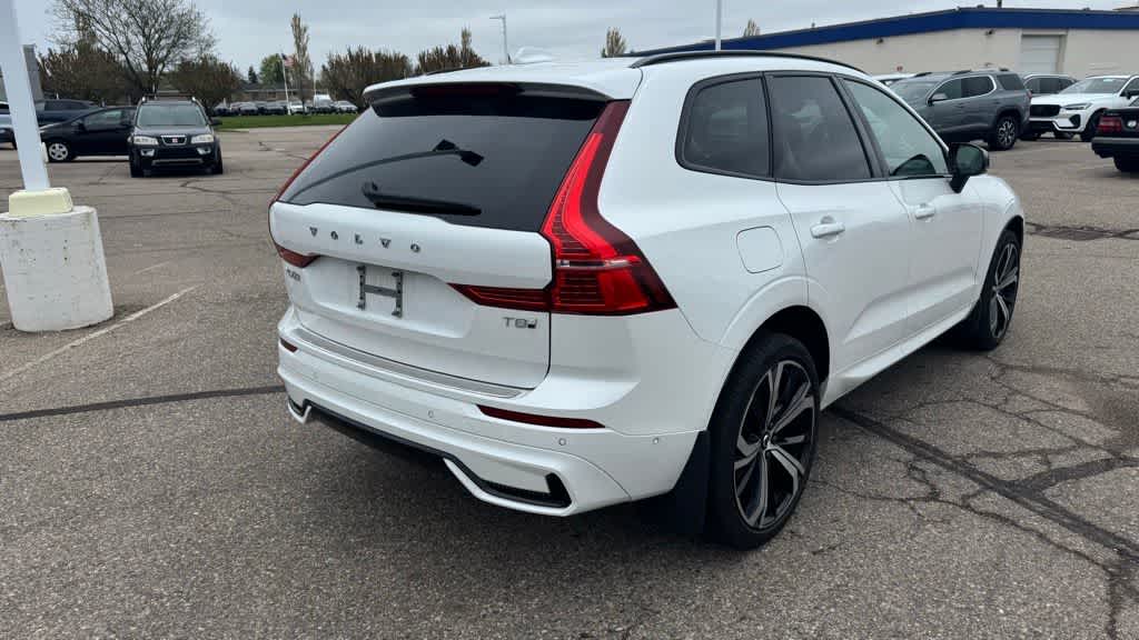 Thumbnail: 2025 Volvo XC60 - 5