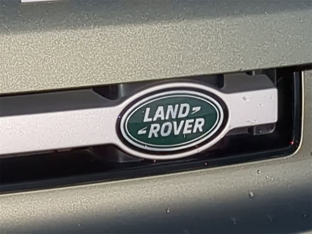 Thumbnail: 2022 Land Rover Defender - 11