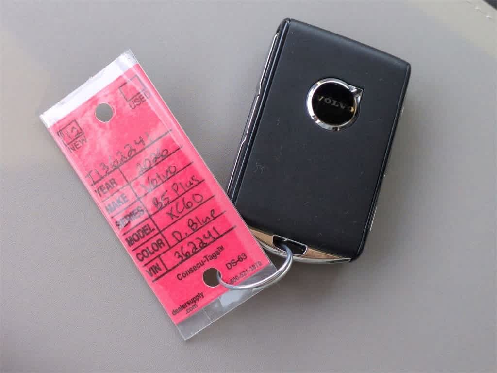 Thumbnail: 2026 Volvo XC60 - 33