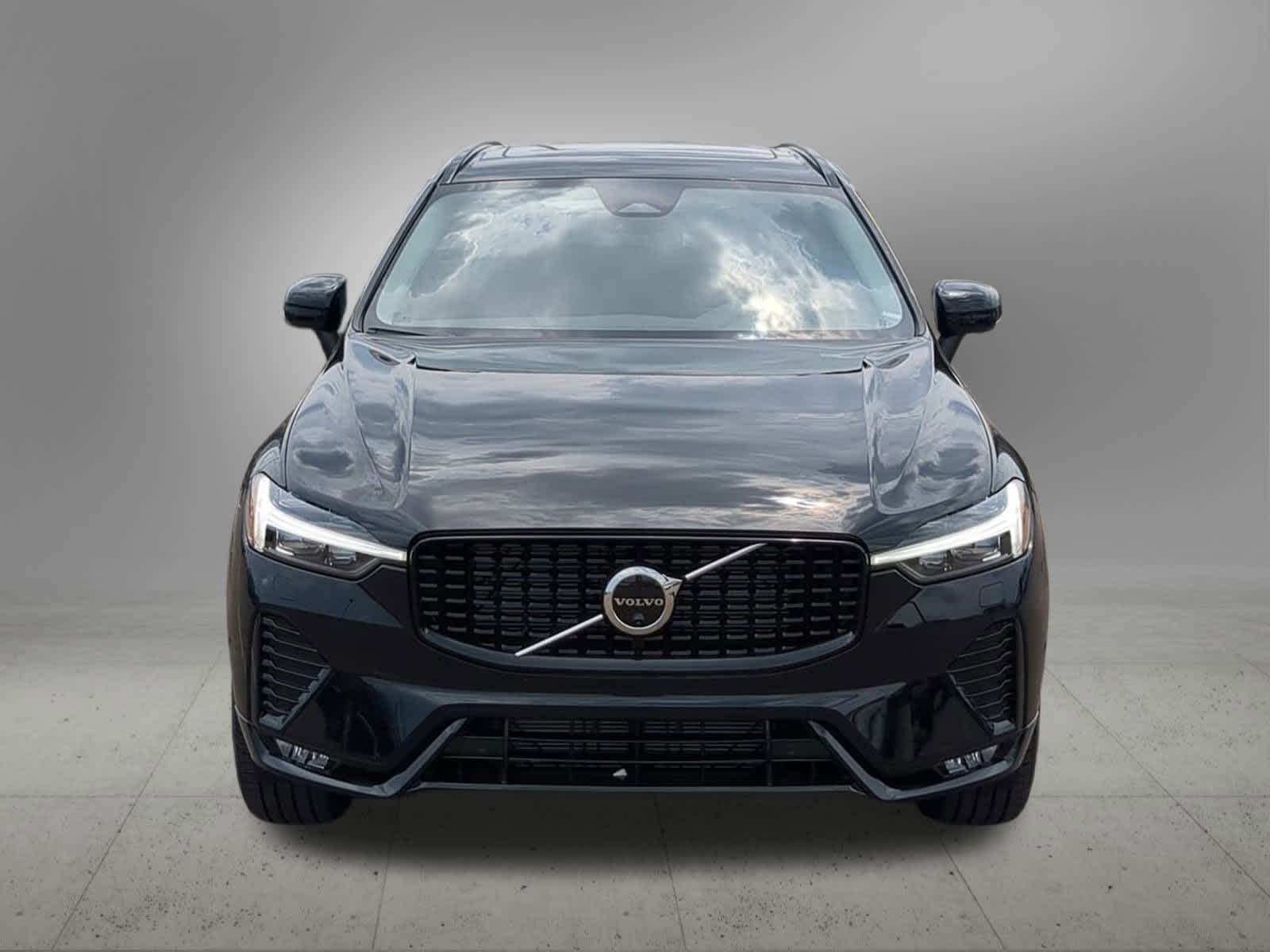 Thumbnail: 2025 Volvo XC60 - 9