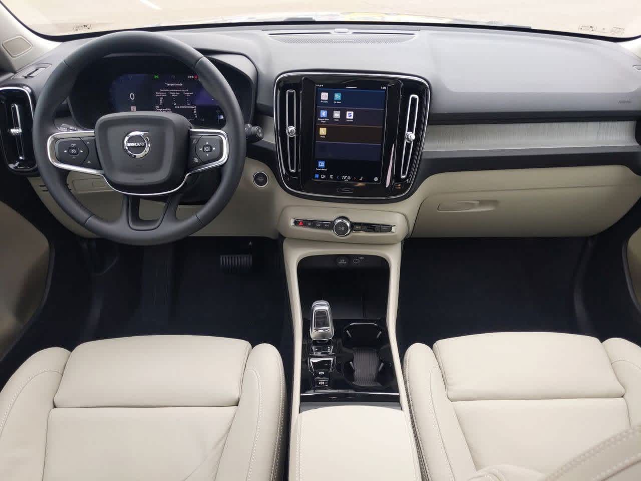2025 Volvo XC40 B5 Ultimate 15