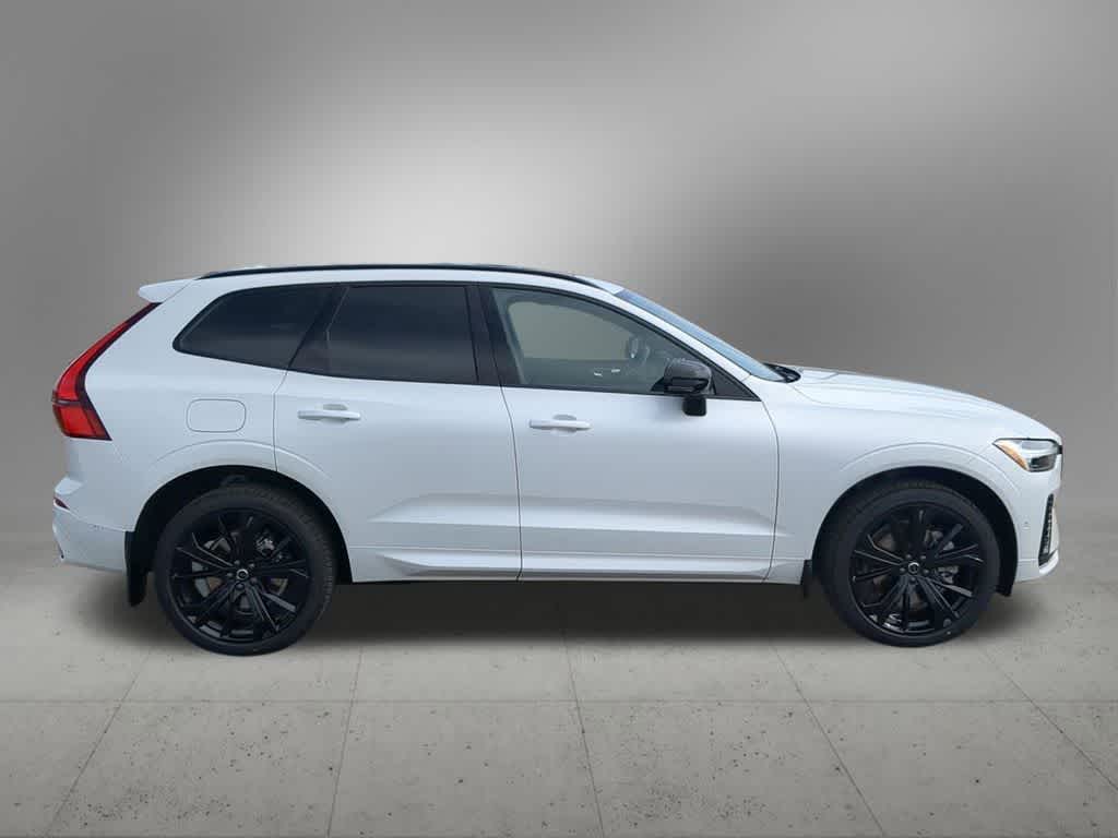 Thumbnail: 2026 Volvo XC60 - 7