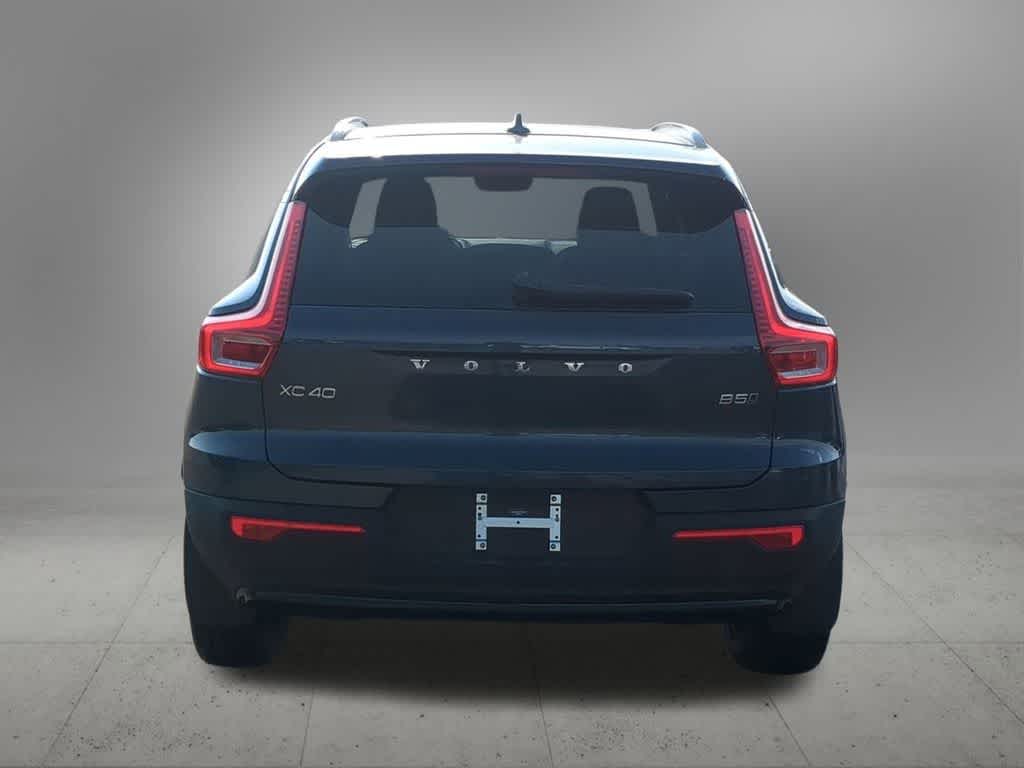 Thumbnail: 2026 Volvo XC40 - 5